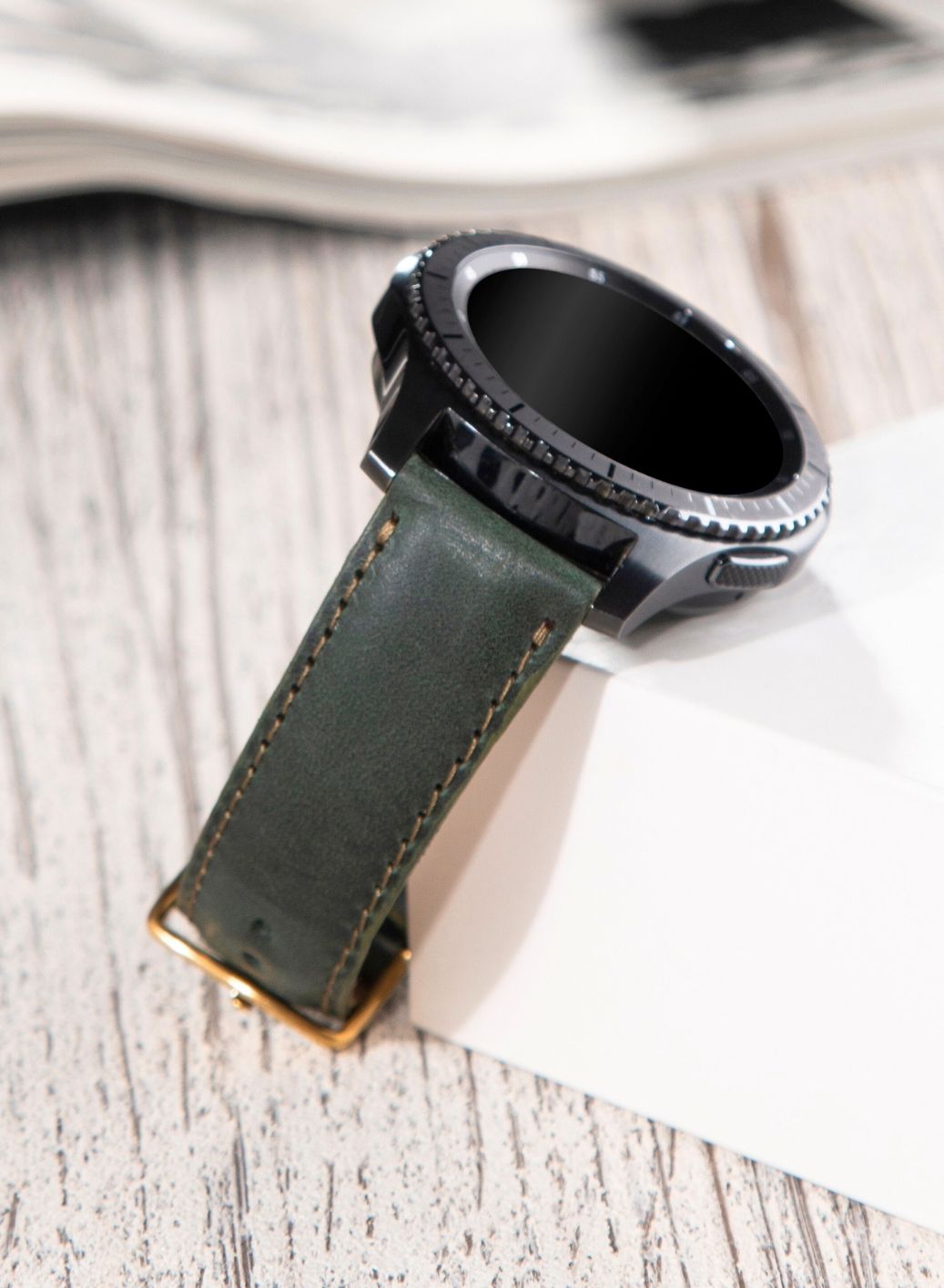 Classic Watch Fullup Leather Strap - Green