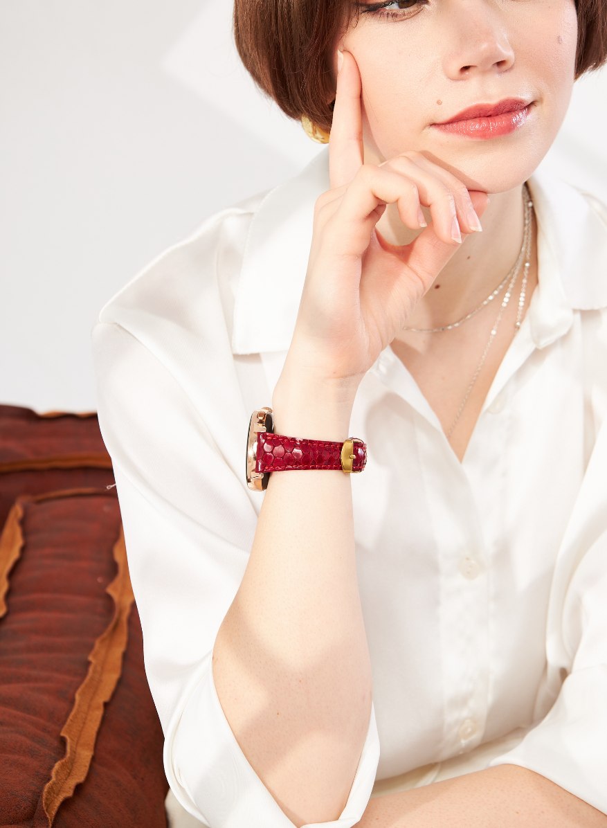 Classic Watch Crop Women Leather Strap - Red